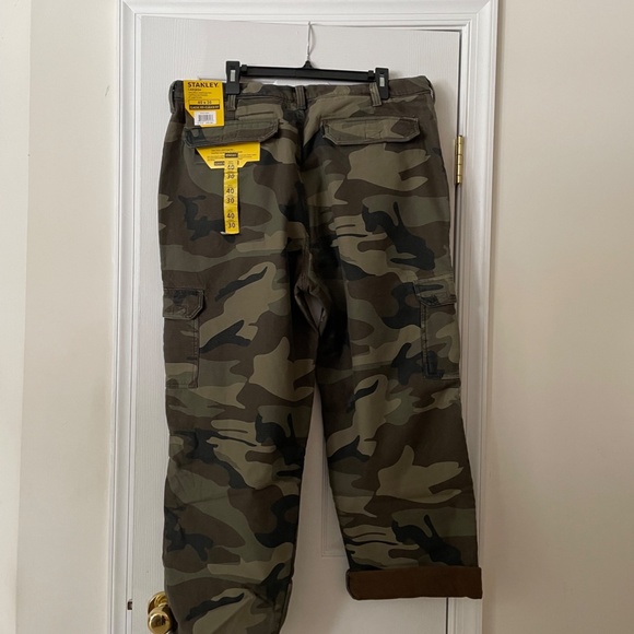 NWT Stanley Canvas Camo Fleece Lined Cargo Pant 40" x 30" Classic Fit - Picture 2 of 2